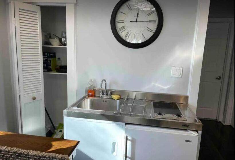 פנסיון Private Suite In Huntington Station