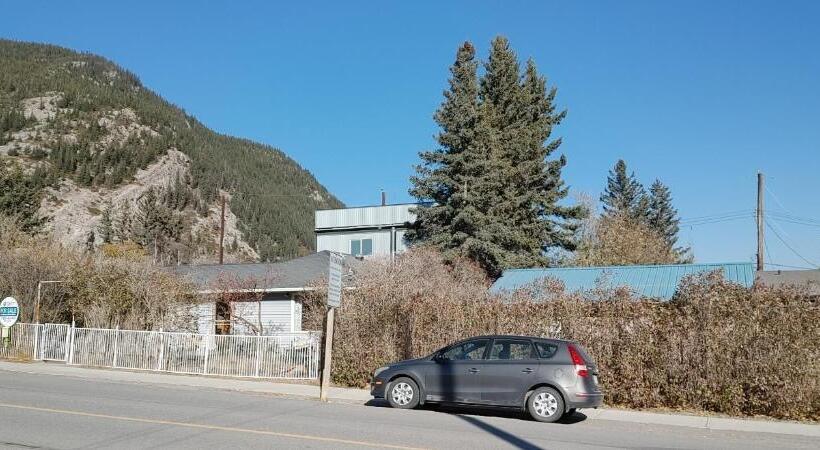 بنسيون Ravens End