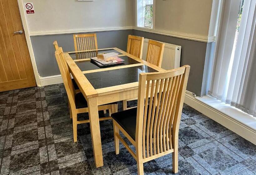 膳宿费 Rose House