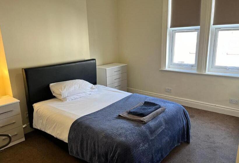 膳宿费 Rose House