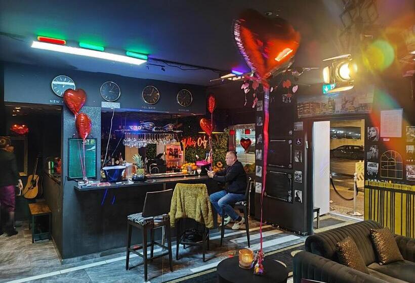 پانسیون Terminal 1