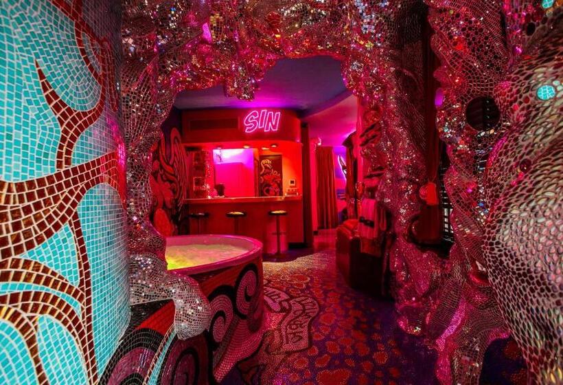 膳宿费 The Sin Suite