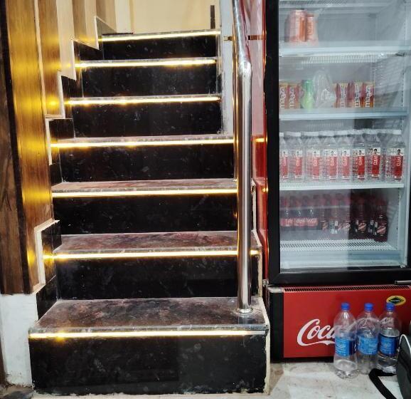 ペンション The Subhadra Guest House