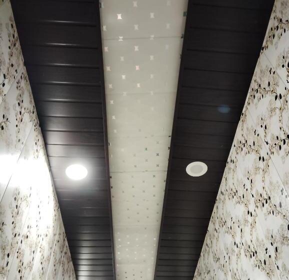 ペンション The Subhadra Guest House