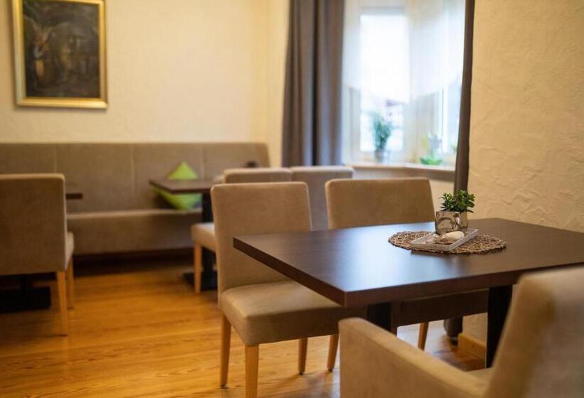 Пансион Weingut Peter Barzen