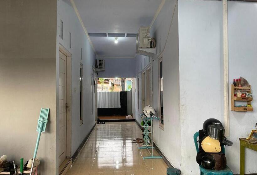 بنسيون Wisma Sadewa