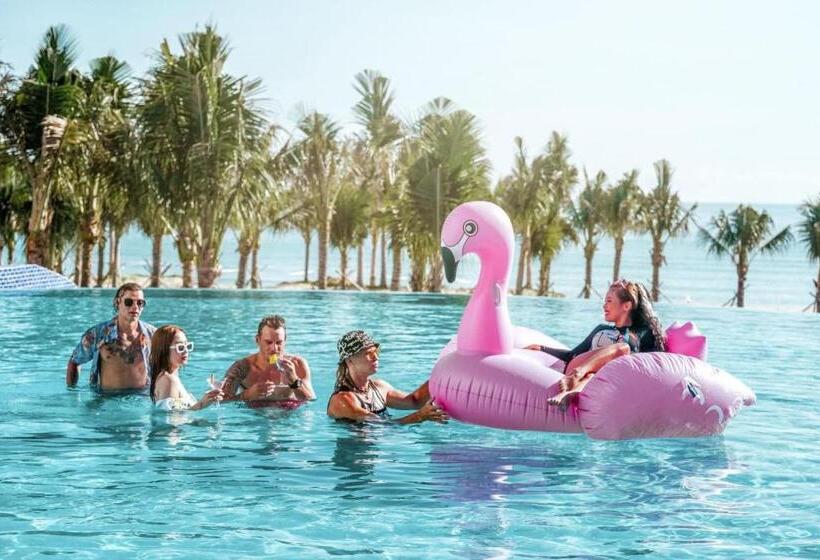 The Oceanfront Apartment At Cam Ranh