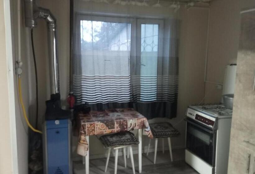 هاستل Asian Guest House