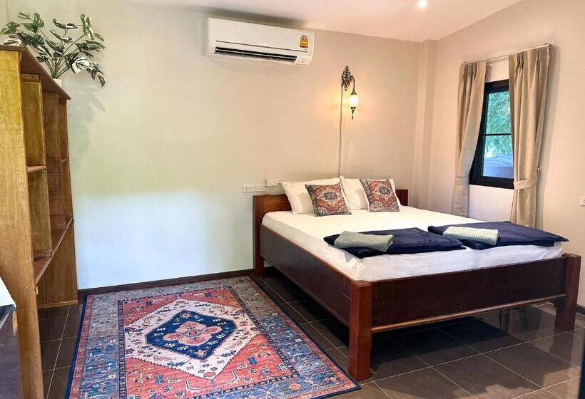 ユースホステル Jungle Vibes