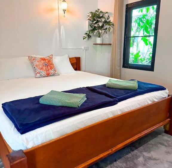 فندق صغير Jungle Vibes