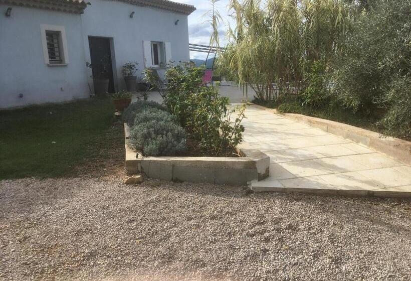 مبيت وإفطار Chez Sylvain