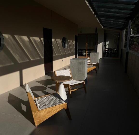 تختخواب و صبحانه 棲林民宿chillinhouse