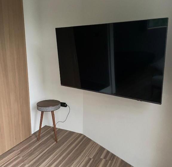 تختخواب و صبحانه 棲林民宿chillinhouse