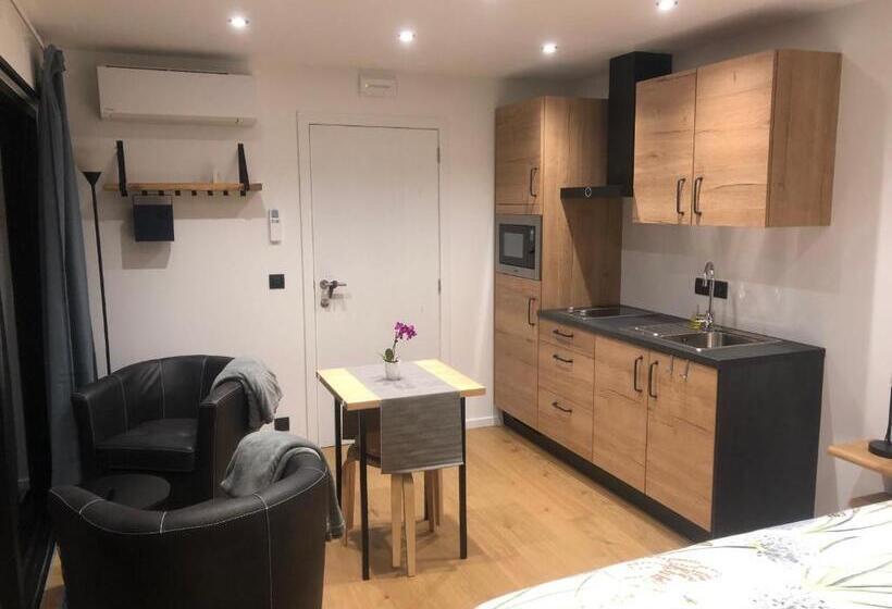 مبيت وإفطار Les Tiny House Du Mas De Mont