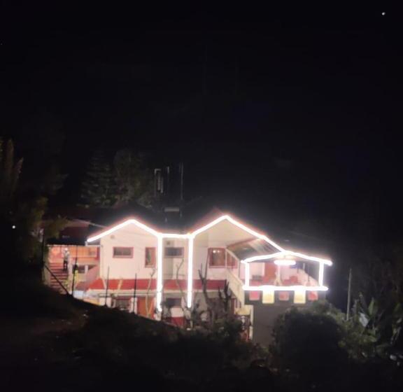 ベッドアンドブレックファースト Tara S Mist