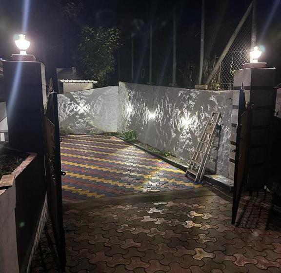 ベッドアンドブレックファースト Tara S Mist