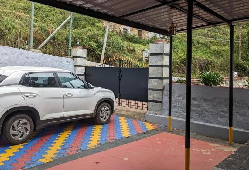 ベッドアンドブレックファースト Tara S Mist