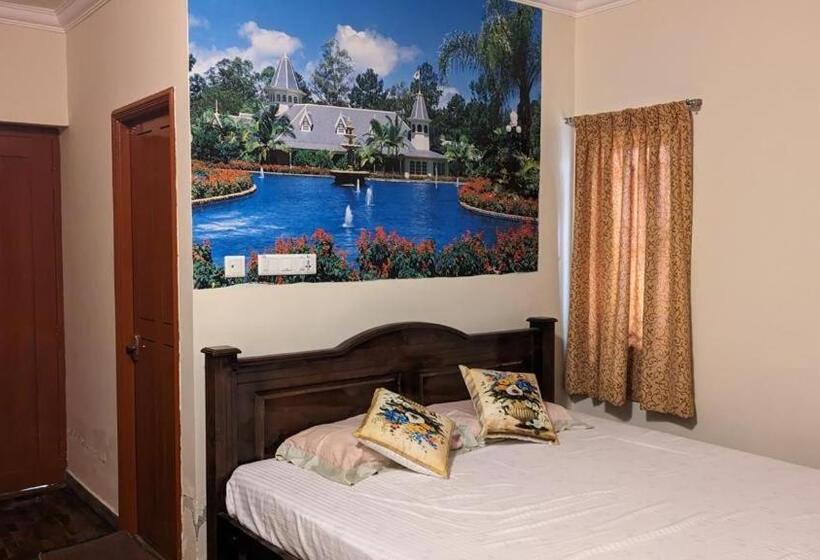 ベッドアンドブレックファースト Tara S Mist