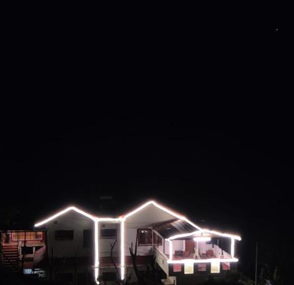 ベッドアンドブレックファースト Tara S Mist