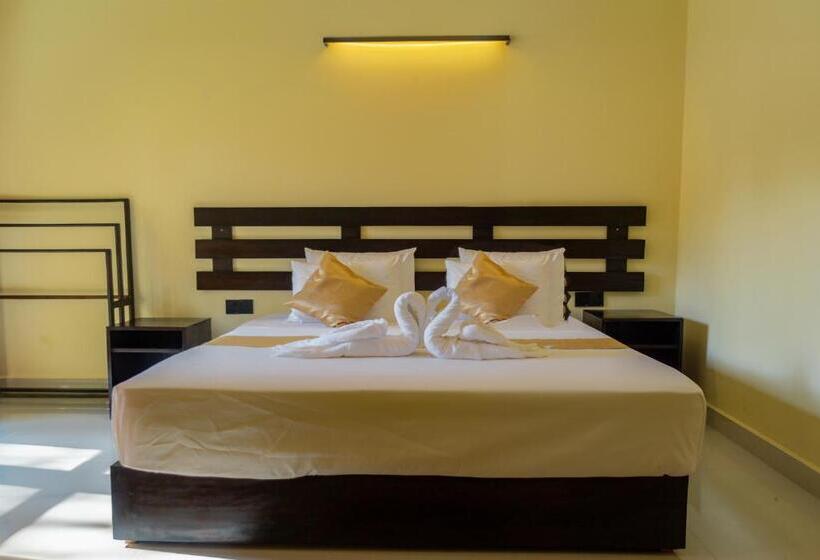 ベッドアンドブレックファースト Three Lines