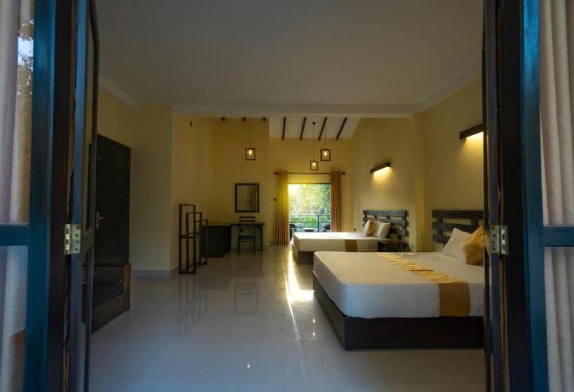 ベッドアンドブレックファースト Three Lines