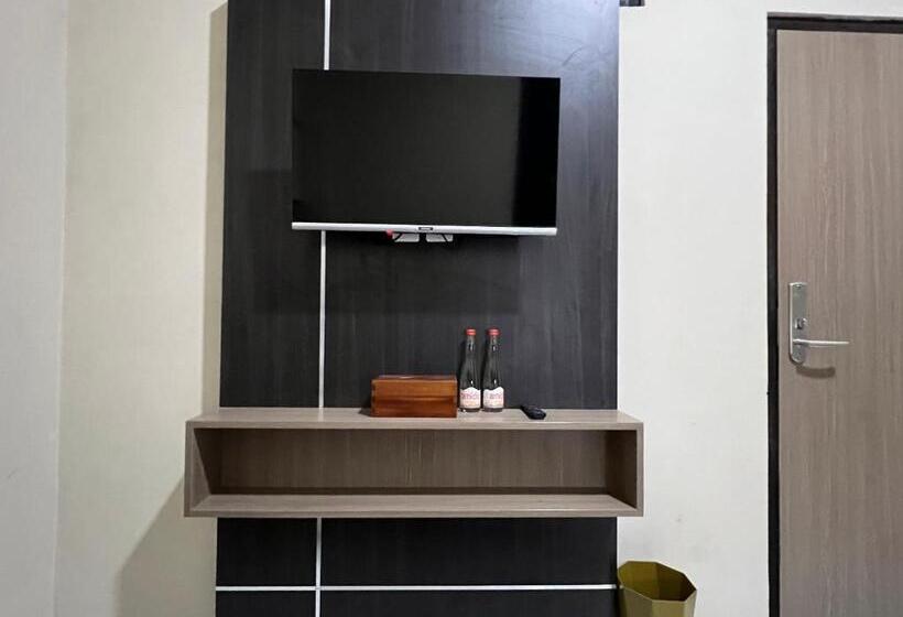 Brenn Hotel Semarang Mitra Reddoorz