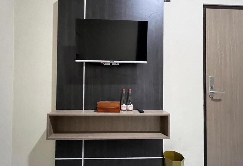 Brenn Hotel Semarang Mitra Reddoorz