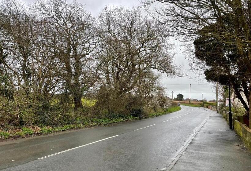 Godden Green B & B Guesthouse