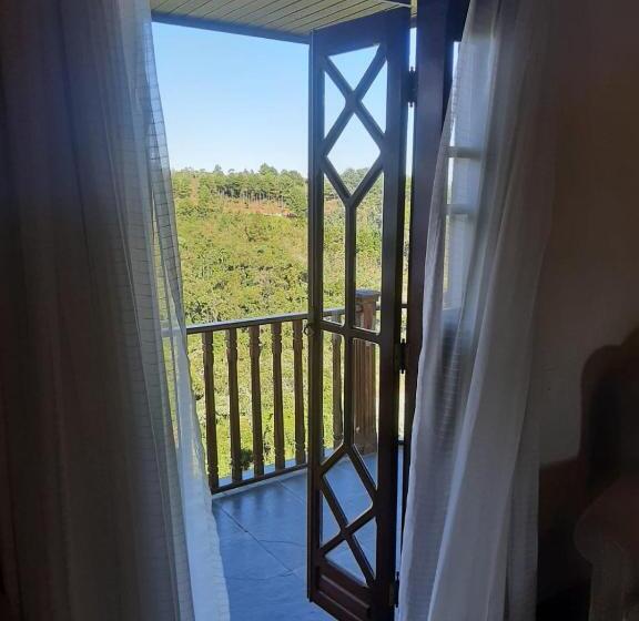 Home Green Um Castelo Na Montanha 2124