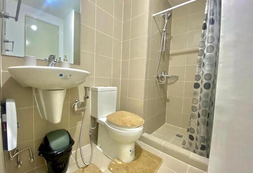 هتل 1 Br Condo Unit At Commonwealth