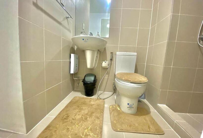 هتل 1 Br Condo Unit At Commonwealth