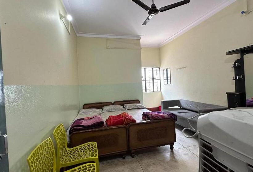 בית מלון כפרי Anamika Rest House,nh31,barh Bihar