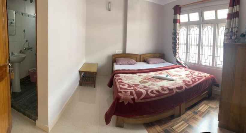 בית מלון כפרי Anjali Delux