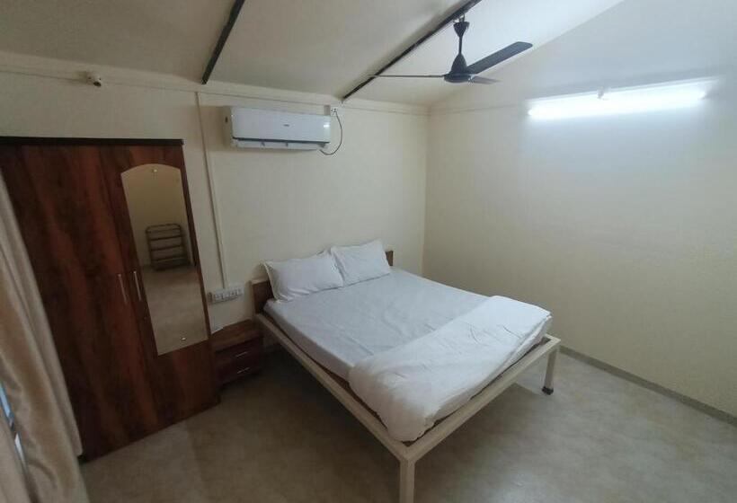 호텔 Baadal Pani Beach Resort Near Kelwa Beach