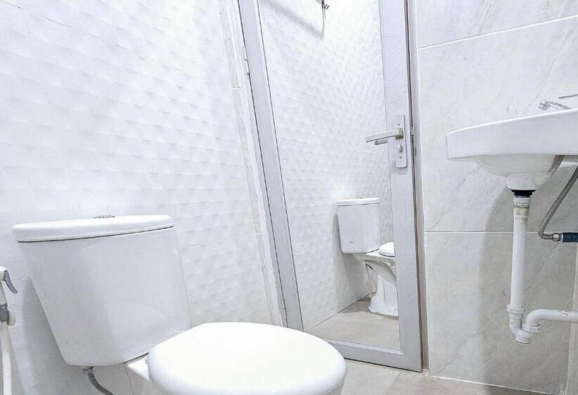 Szálloda Buana Express Mitra Reddoorz