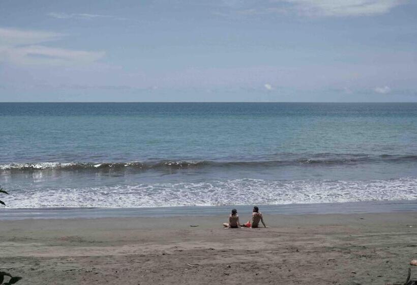 فندق Cabaña Tello Surf