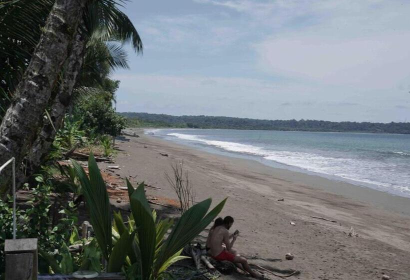 فندق Cabaña Tello Surf