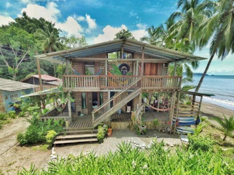 هتل Cabaña Tello Surf