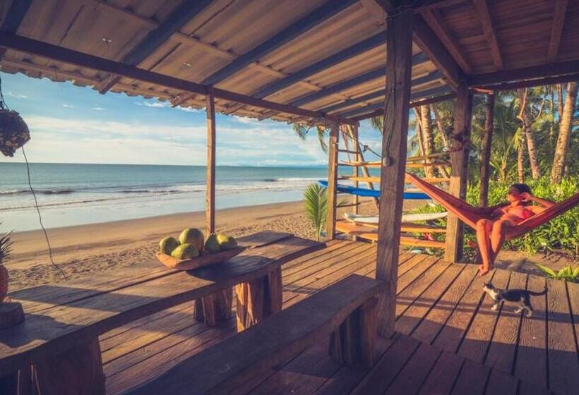 هتل Cabaña Tello Surf