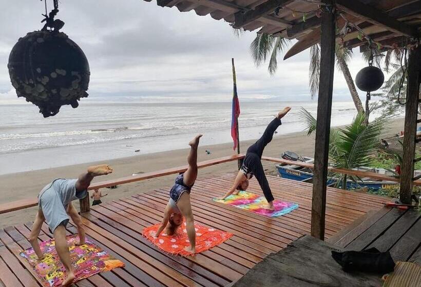 فندق Cabaña Tello Surf