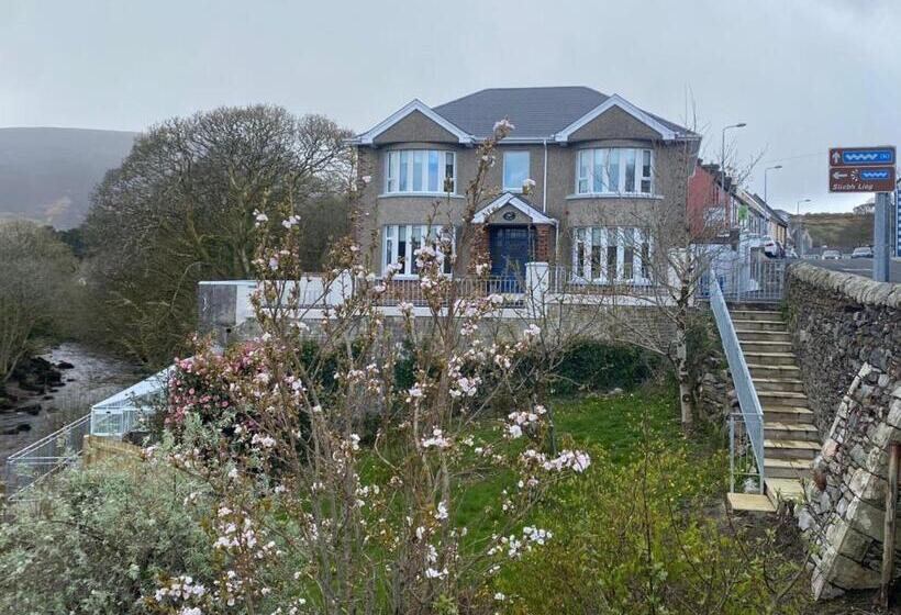 בית מלון כפרי Carrick Gate