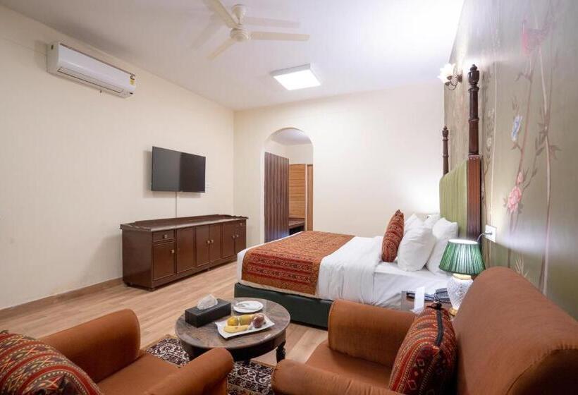 فندق Ezzenza Swarg By Beas Golf Resort   Devlok Manali