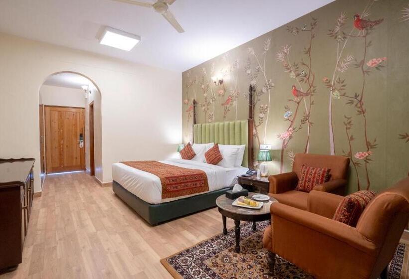 ホテル Ezzenza Swarg By Beas Golf Resort   Devlok Manali