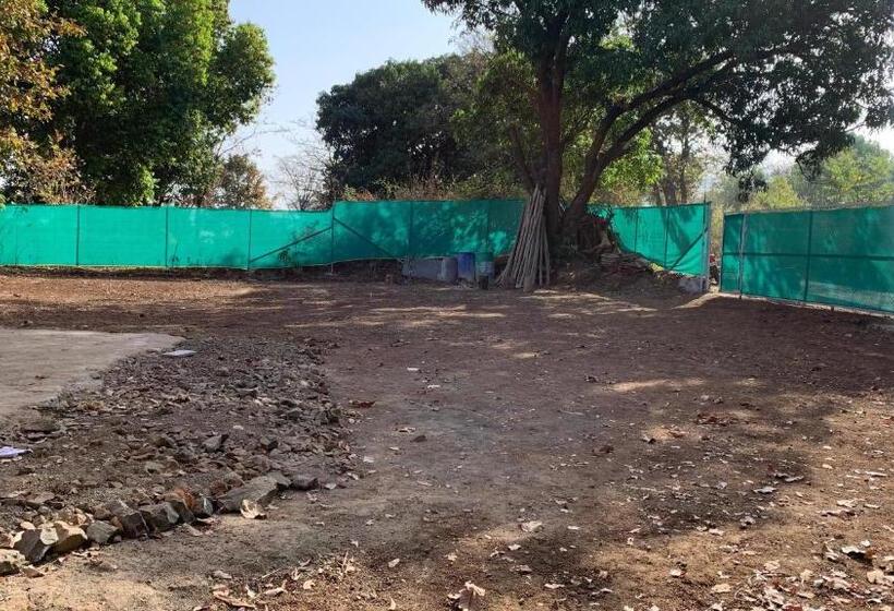 호텔 Gokul Agro Camping Wai