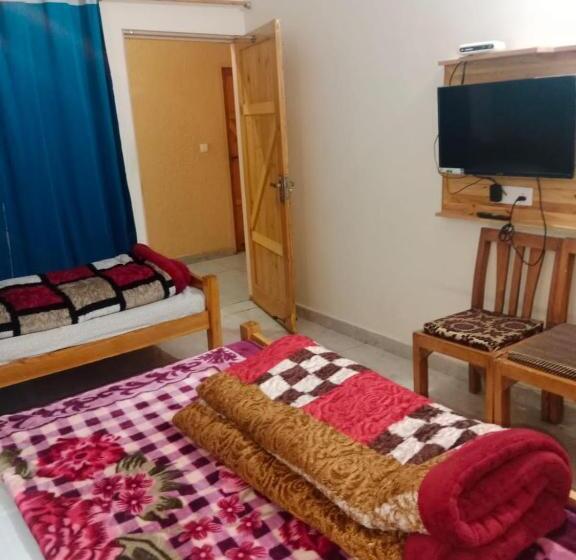 Отель Holidays Home