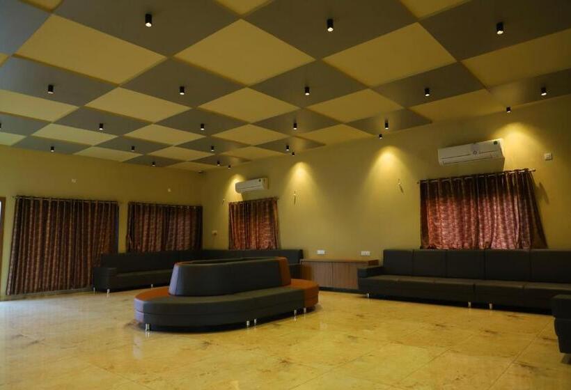 فندق Iravati Resort