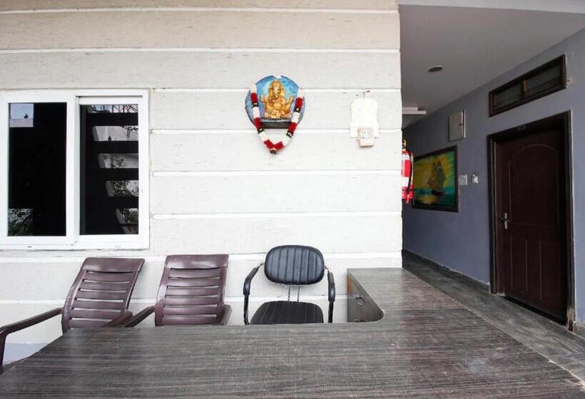 호텔 Kamadhenu Lodge