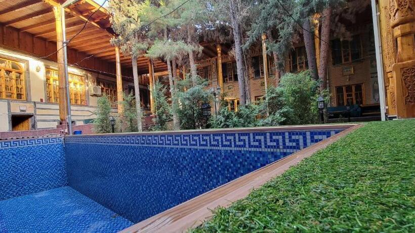 בית מלון כפרי Kamila