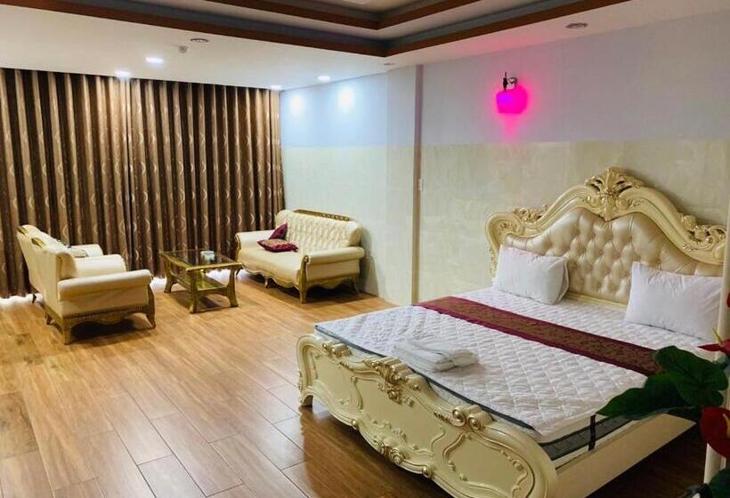 هتل Khách Sạn Hoàng Triều