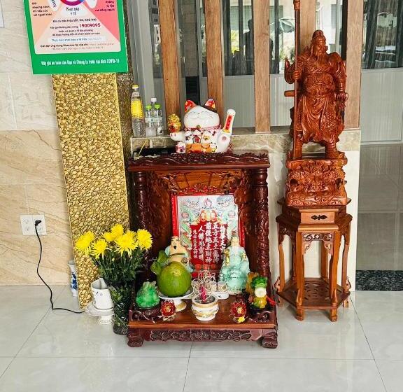 هتل Khách Sạn Hoàng Triều